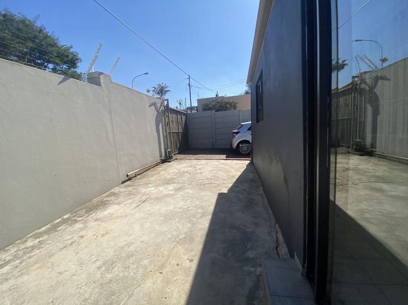 2 Bedroom Property for Sale in Ngqongweni Eastern Cape